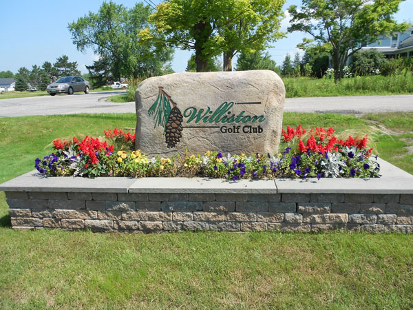 Williston Golf Club Sign